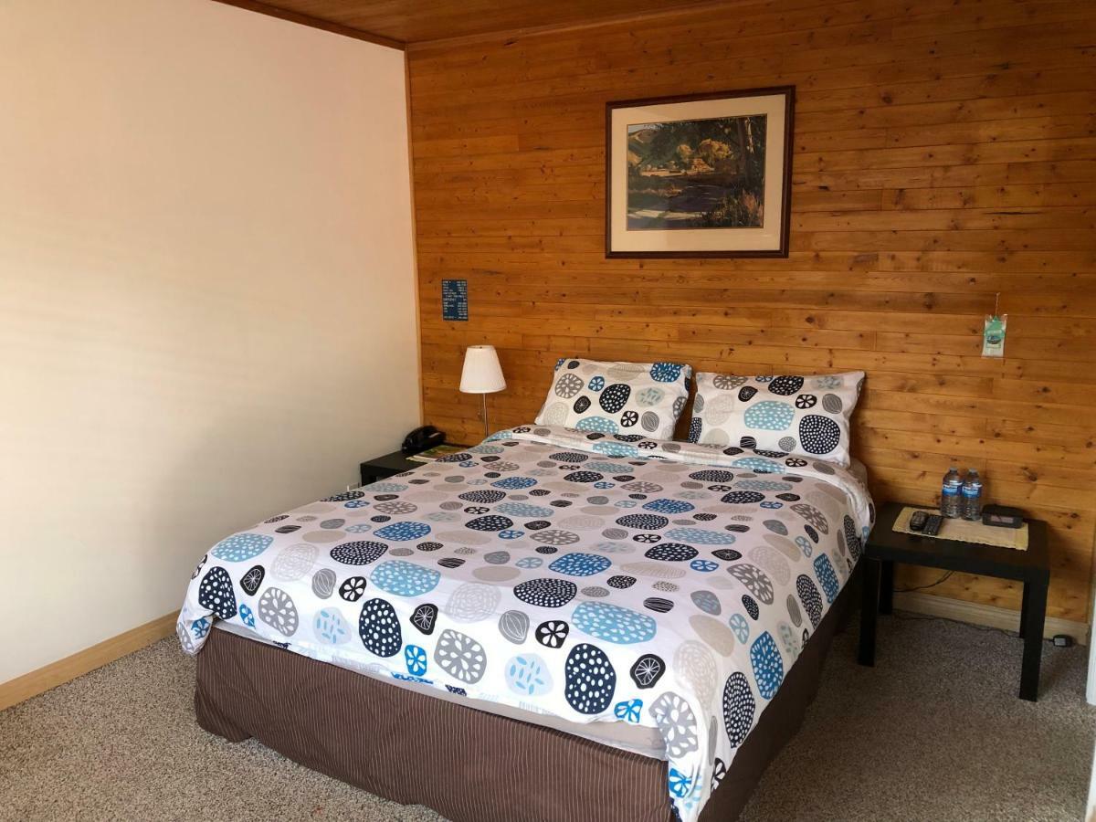Alpine Motel Rocky Mountain House Dış mekan fotoğraf