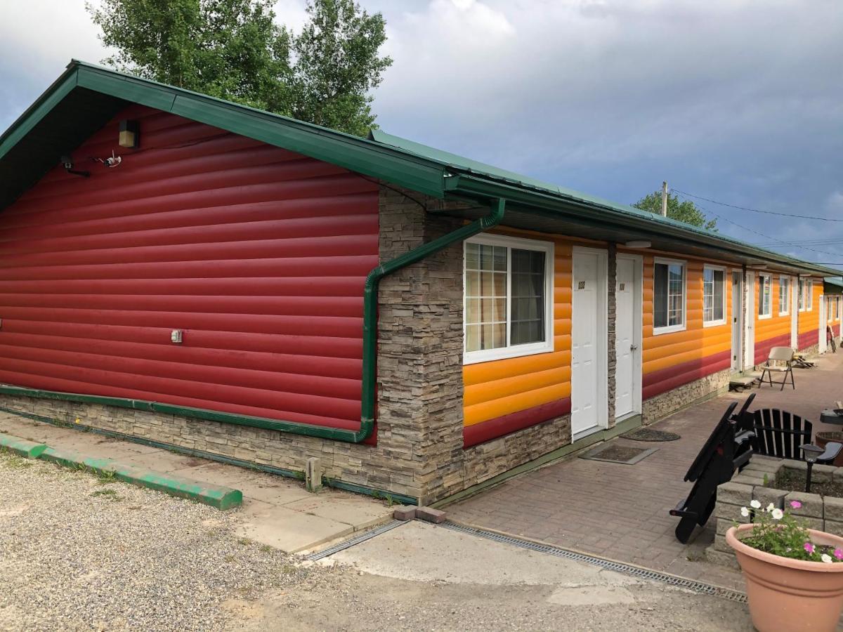 Alpine Motel Rocky Mountain House Dış mekan fotoğraf